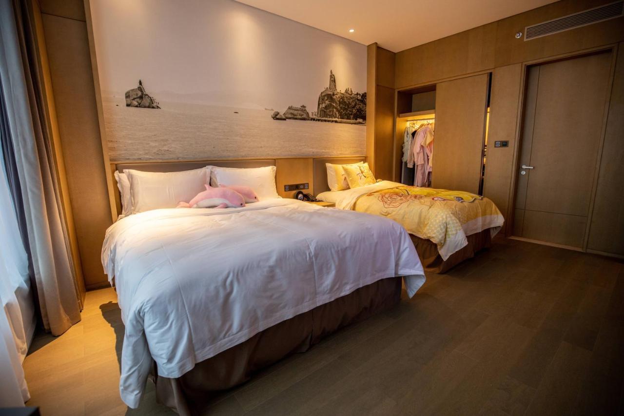 Hotel Wyndham Grand Plaza Royale Yuzhou Xiamen Wuyuan Bay Exterior foto