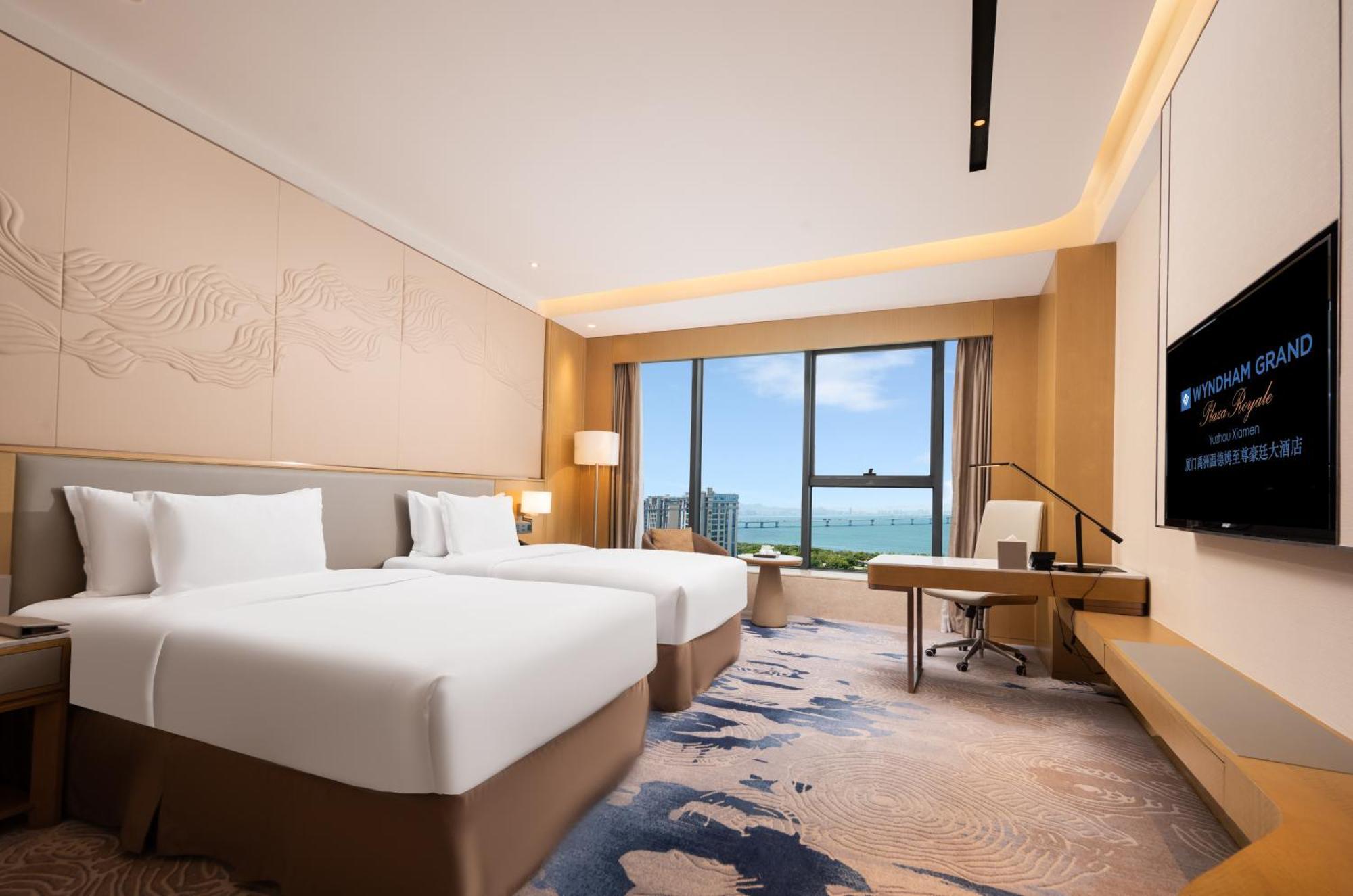 Hotel Wyndham Grand Plaza Royale Yuzhou Xiamen Wuyuan Bay Exterior foto