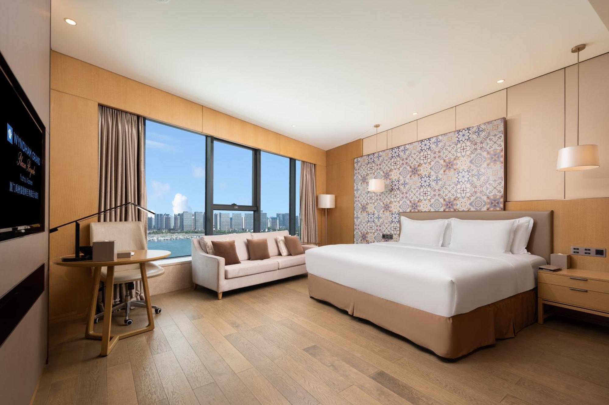 Hotel Wyndham Grand Plaza Royale Yuzhou Xiamen Wuyuan Bay Exterior foto