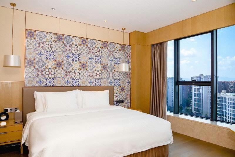 Hotel Wyndham Grand Plaza Royale Yuzhou Xiamen Wuyuan Bay Exterior foto